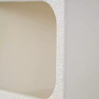 Mensola da parete ad arco geometrica in legno 24"x16" con forme a blocchi crema - Olivia & May: stile tradizionale, nessun assemblaggio, contenitore aperto