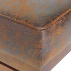Divano moderno rivestito con pouf in legno di caucciù